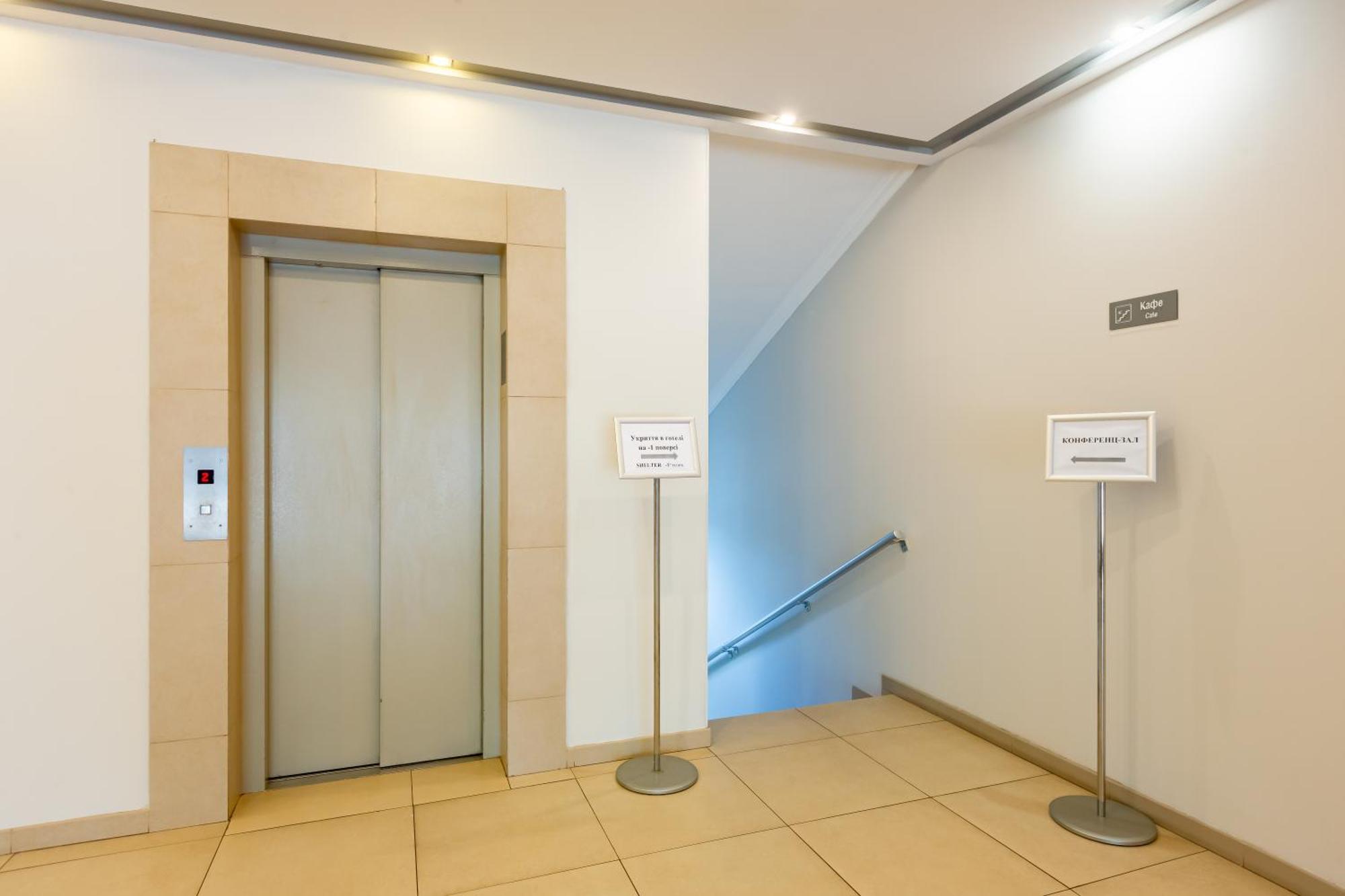 Practicotel Kyiv Exterior photo
